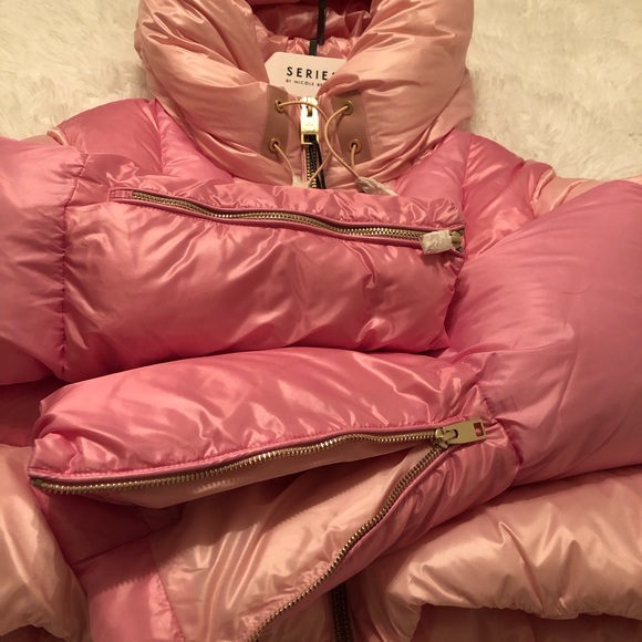 Nicole Benisti NB Series Crop Down Jacket Brand NWT Limited Edition
Barbie Pink - Picture 8 of 16